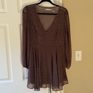 Women’s long sleeve dress size 6